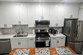 Cozy basement for a lovely stay & perfect for WFH